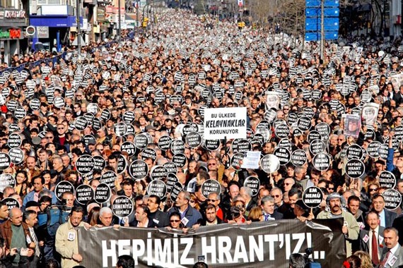 1240591548hrant-dink-istanbul2007